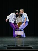 Une rafale de musique et de danse post-folklorique, née face à la mer,