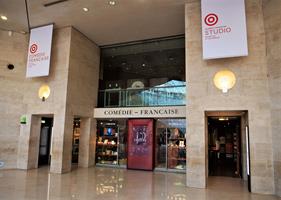 Depuis 1996, le Studio-Théâtre, situé dans le Carrousel du Louvre et t