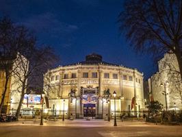 Accueil du publicLa salle est accessible aux personnes à mobilité 