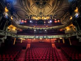 Historique du théâtre En 1913, un important manager financier de L