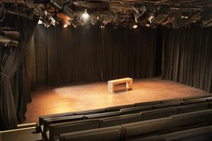 Un Centre National d’Art et EssaiLe Lucernaire Forum a été créé en