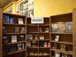 Plus de 100 ans d'histoire On sait en fait de façon incertaine la 