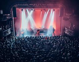 Un lieu mythiqueSitué juste aux pieds du quartier de Montmartre, l