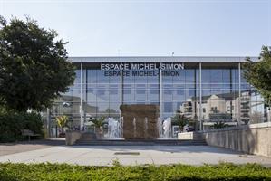 Ancré en plein coeur de Noisy-le-Grand, l’Espace Michel-Simon est l’un