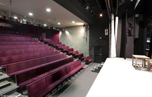 Voir la programmation de la grande salle du Théâtre Montparnasse.H