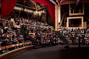 Accueil du publicLa salle est accessible aux personnes à mobilité 