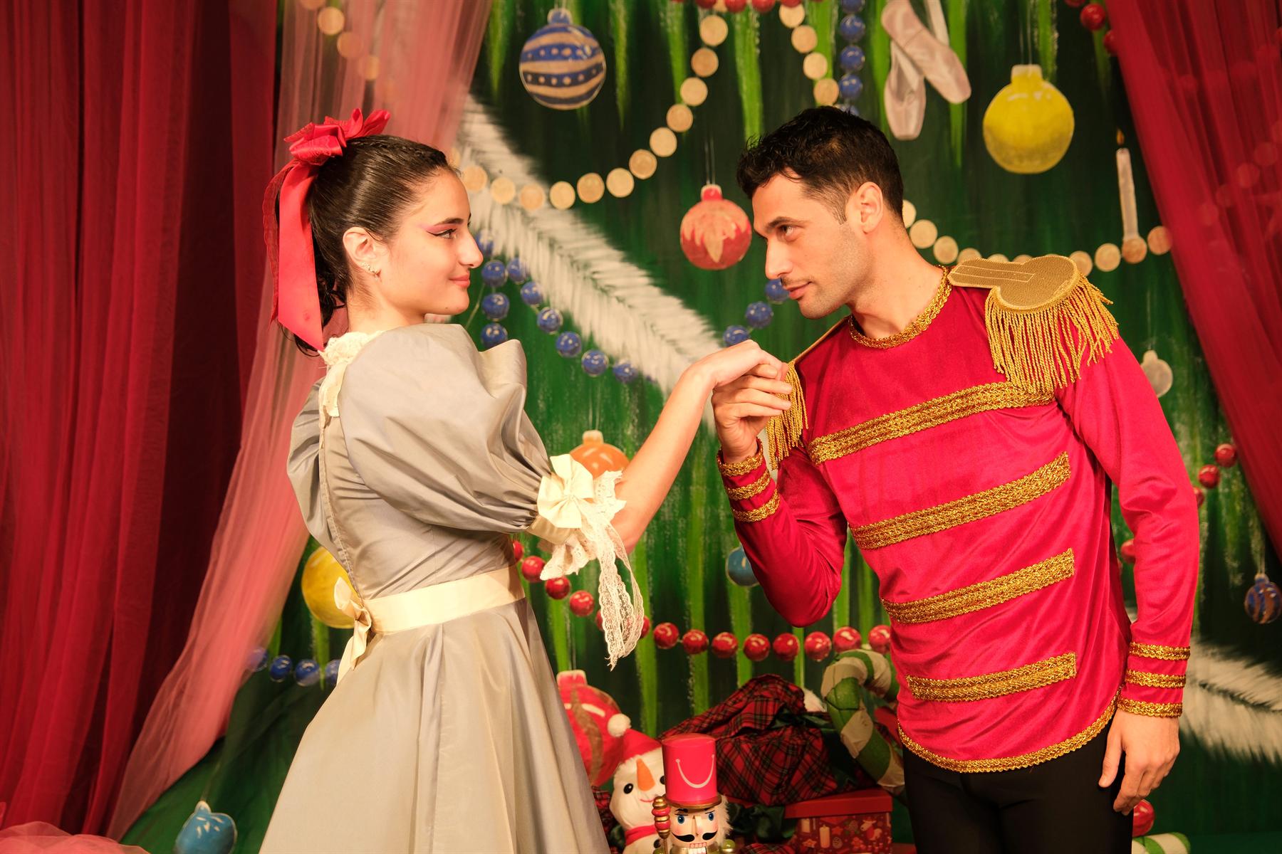 Le Monde Magique de Casse-Noisette - La Scène Parisienne | THEATREonline