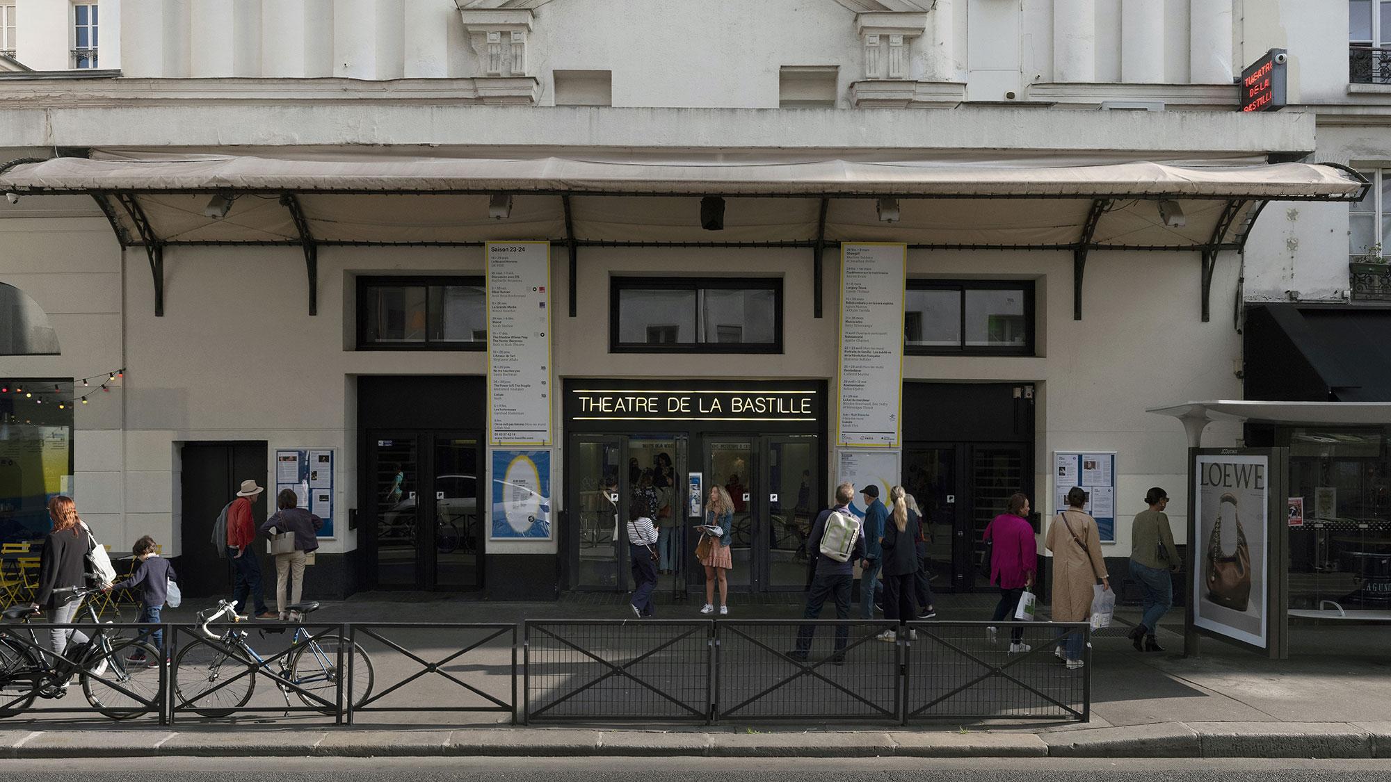 Review: ‘Je meurs de ne pas mourir’ at Théâtre de la Bastille