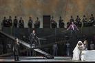 Pièce de Donizetti mise en scène par Andrei Serban à l'Opéra de Paris