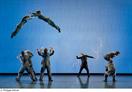 Les acrobates du Ballet Royal de la Nuit