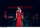 Arctique : we love global warming et chanteuse en robe rouge